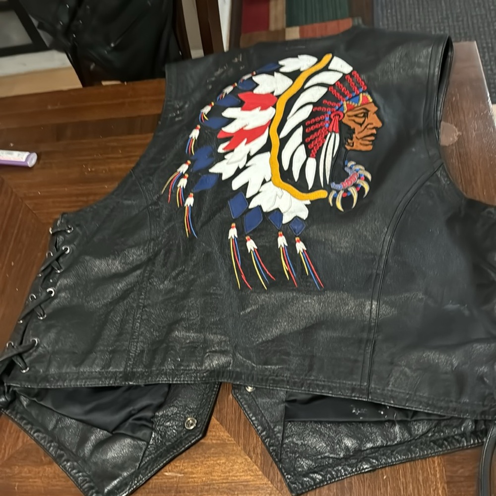 Leather vest - Picture 3 of 4